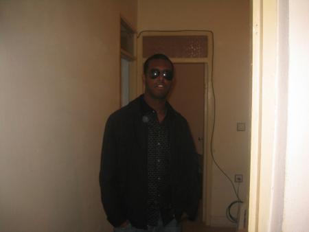 c'est qui se homme la?????????????